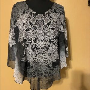 Roz & Ali Black and White Floral Lace Blouse